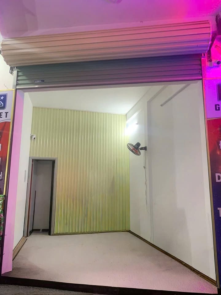 Cho thuê mặt bằng mặt tiền Phạm Văn Đồng, Huế 35m² - Khu vực sầm uất, giá chỉ 5 triệu/tháng!