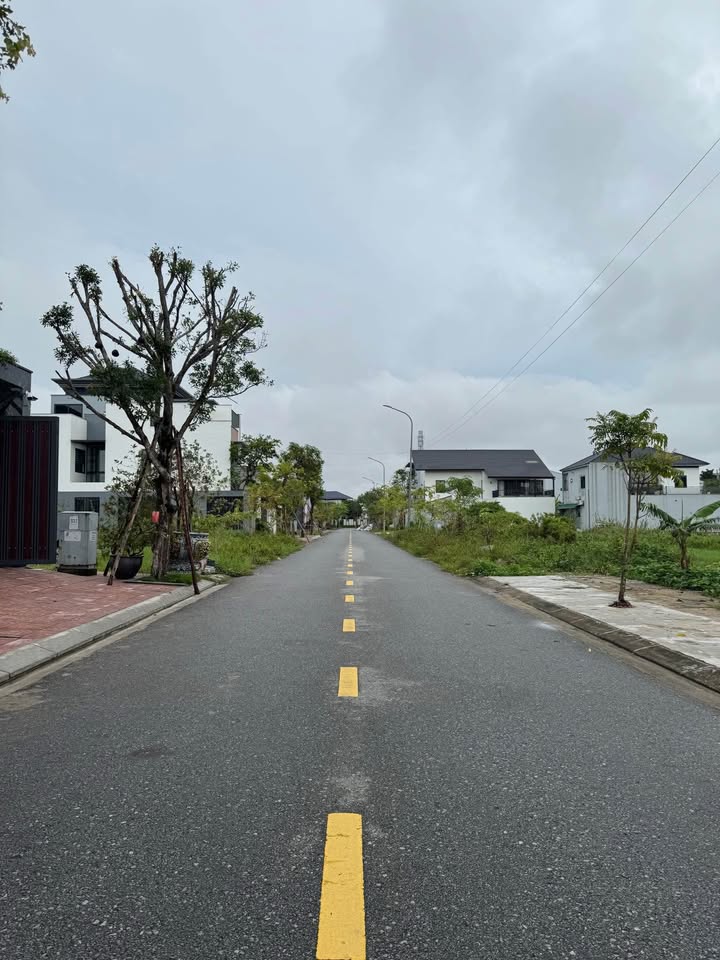 Bán đất liền kề khu phố 6, phường Thành Sen, 324m² - Hướng Tây Bắc, giá 11 tỷ!