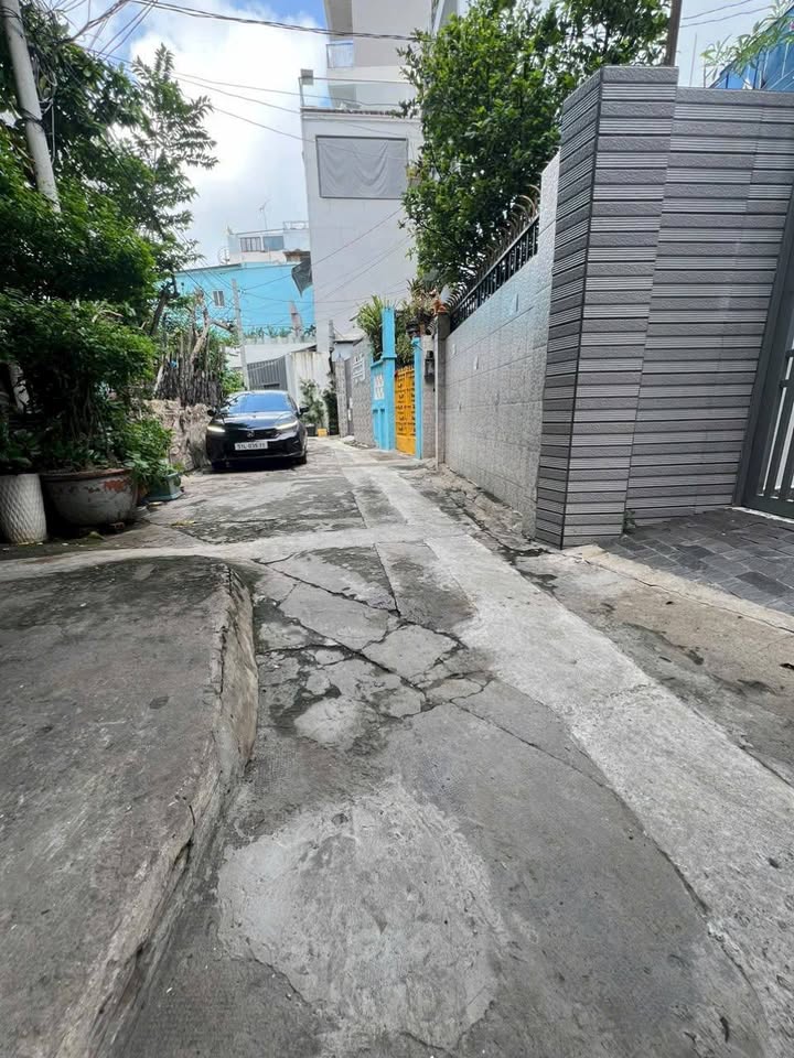 Nhà phố Bình Thạnh 4 tầng 105m² giá 19.6 tỷ - An ninh yên tĩnh, gần trung tâm!