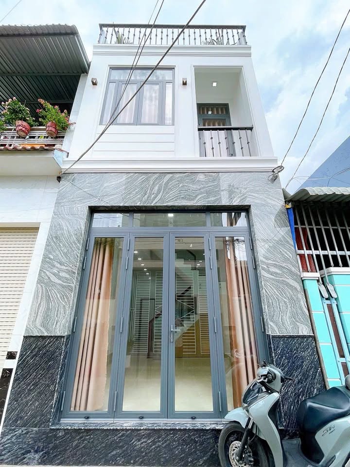 Nhà 1 trệt 2 lầu sân thượng hẻm 69 Võ Văn Kiệt, Cái Khế, 48m² - Pháp lý sổ hồng hoàn công!