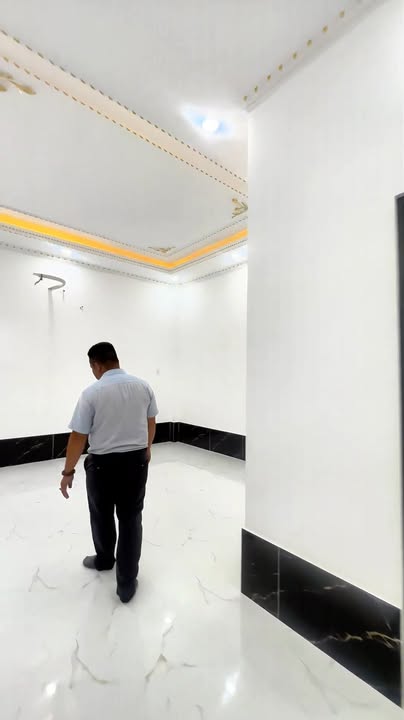 Nhà mặt tiền Long Trạch 185m² giá 3.75 tỷ - Full nội thất gần KCN Cầu Tràm!