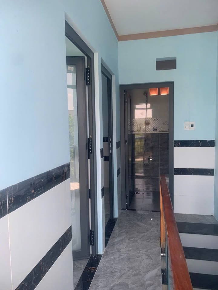 Nhà lầu Bình Hòa, Thuận An 50m² giá 880 triệu - Ngay gần trường học!