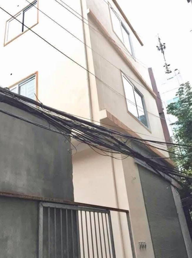 Cho thuê nhà nguyên căn 40m² 4 tầng tại ngõ Đồng Xa, Cầu Giấy - Phù hợp làm văn phòng hoặc ở lại!