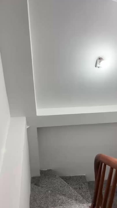 Cho thuê phòng trọ tại Nguyễn Khoái 32m² giá 4.5 triệu - Phòng riêng khép kín, tiện nghi đầy đủ!