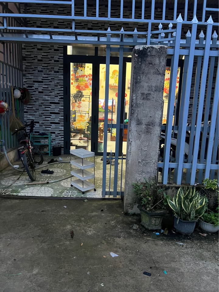 Nhà bán Lộc Thành 200m² giá 1.4 tỷ - Vị trí thuận lợi gần Quốc lộ 55!