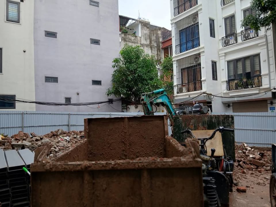 Căn hộ dịch vụ Đường Láng, Đống Đa 105m² giá 32 tỷ - Đầu tư sinh lời ngay!