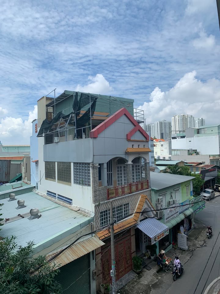 Nhà 5 Tầng Trung Tâm Quận 8 136m² giá 6 tỷ - Đầu tư sinh lời ngay!