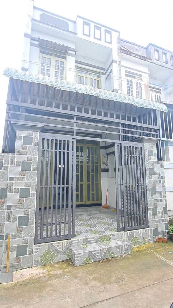 Nhà Hóc Môn 44m² giá 1 tỷ - Hẻm xe hơi 4m, thiết kế hiện đại!