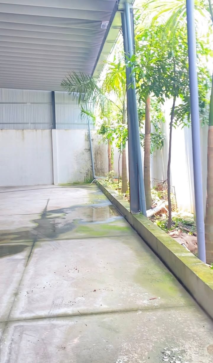 Kho xưởng cho thuê Hóc Môn 1300m² giá 70 triệu - Diện tích rộng, vị trí thuận lợi!