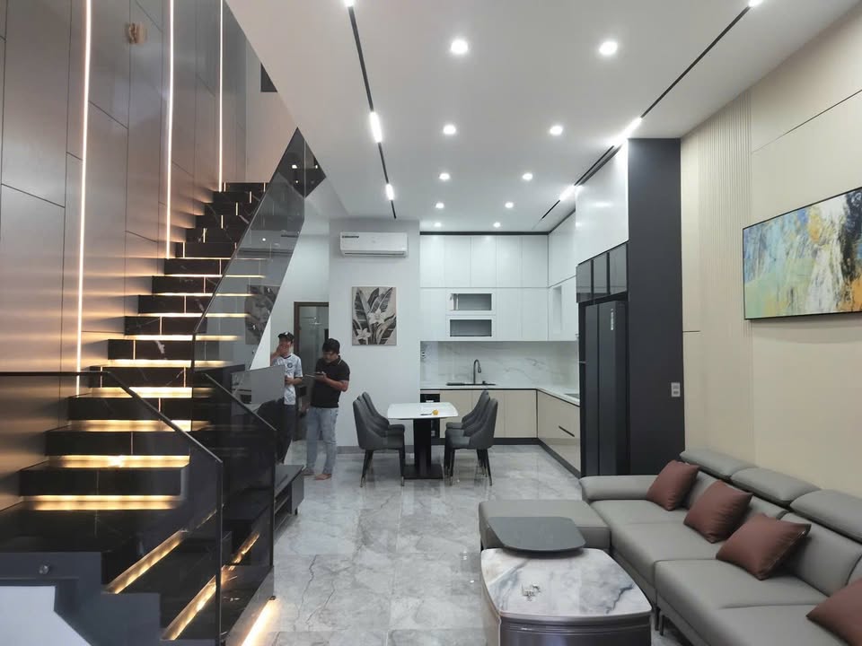 Nhà nguyên căn đường Nguyễn Chích, Liên Chiểu, Đà Nẵng 83m² giá 7 tỷ - Sẵn sàng vào ở ngay!