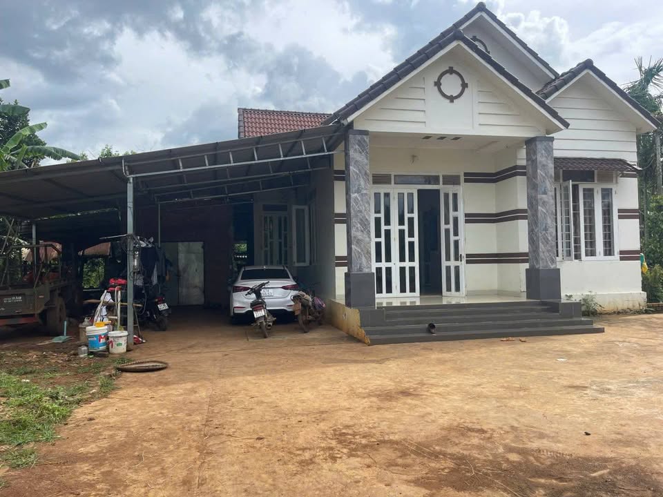 Đất vườn Ea Tiêu 1260m² giá 3 tỷ - Nhà mái thái, sẵn sàng vào ở!