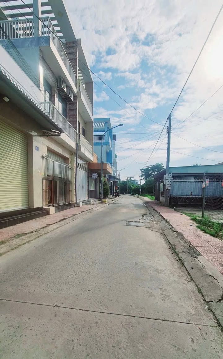 Đất nền mặt tiền đường Nguyễn Sáng, phường Đạo Thạnh, TP Mỹ Tho - Giá chỉ 2 tỷ, thương lượng!