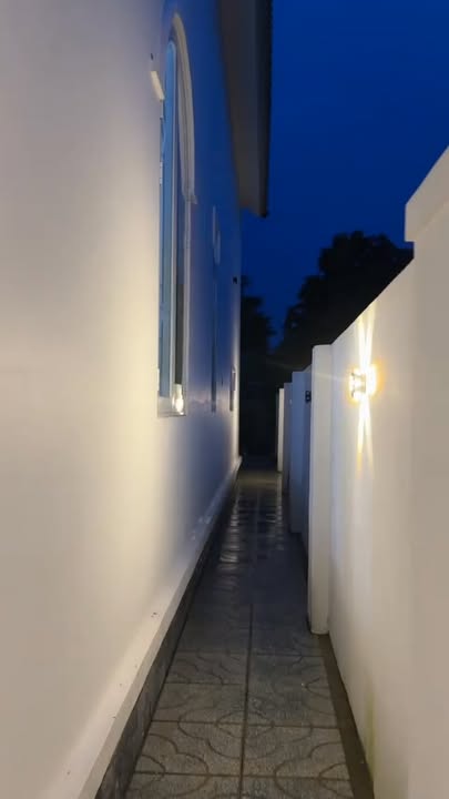 Nhà mới đẹp tại Hẻm Nguyễn Văn Linh - 256m² chỉ 2.5 tỷ - Thiết kế hiện đại sang trọng!