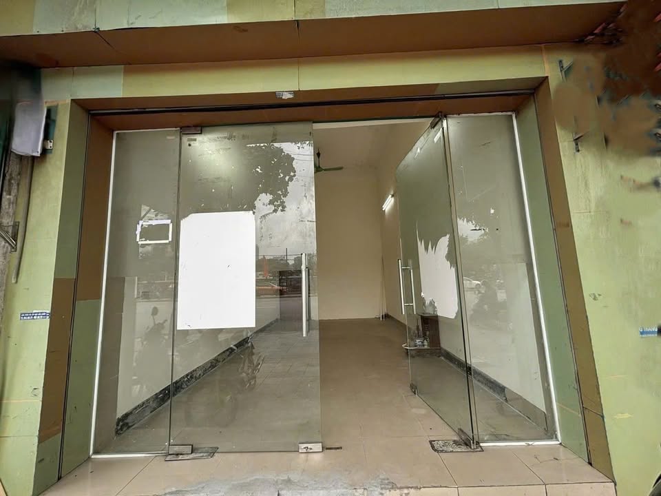 Cho thuê mặt bằng mặt phố Giải Phóng, Hoàng Mai 50m² giá 15 triệu - Địa điểm lý tưởng cho kinh doanh!