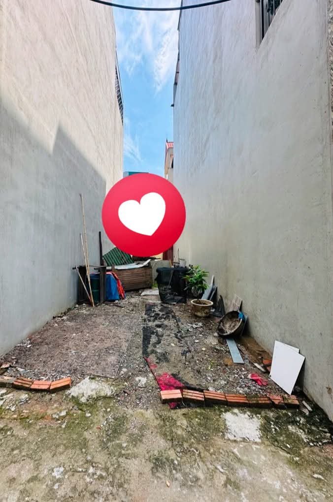 Đất nền Thạch Bàn 40m² giá 5,3 tỷ - Sổ đỏ chính chủ, cơ hội đầu tư hiếm có!