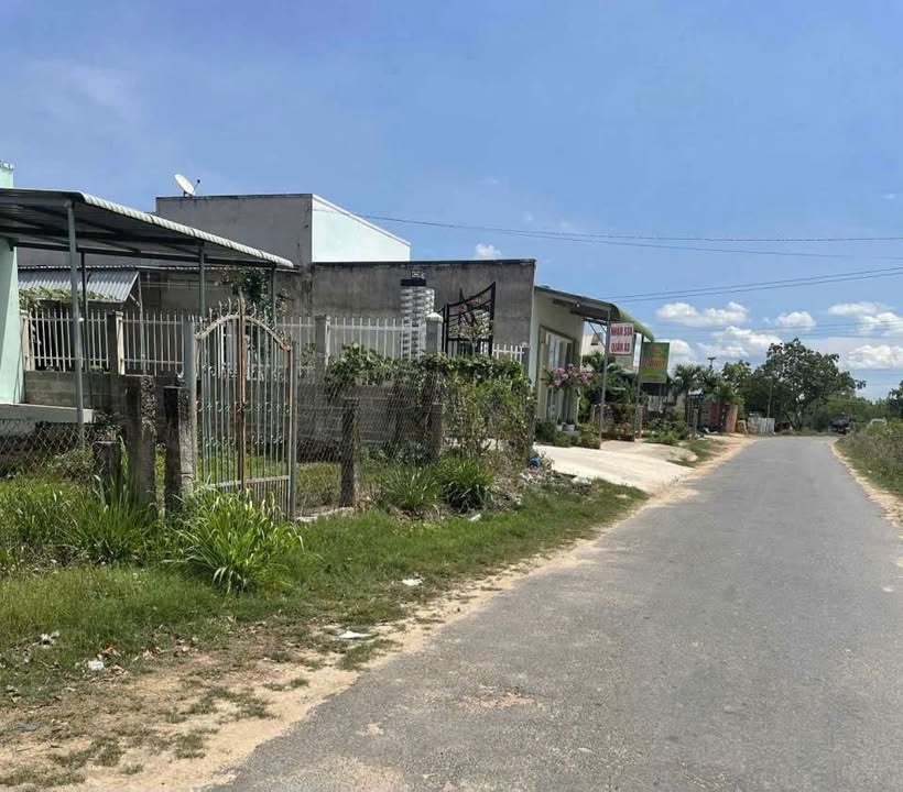 Đất nền 1785m² mặt tiền đường Hàm Chính, Hàm Thuận Bắc - Giá chỉ 1.75 tỷ