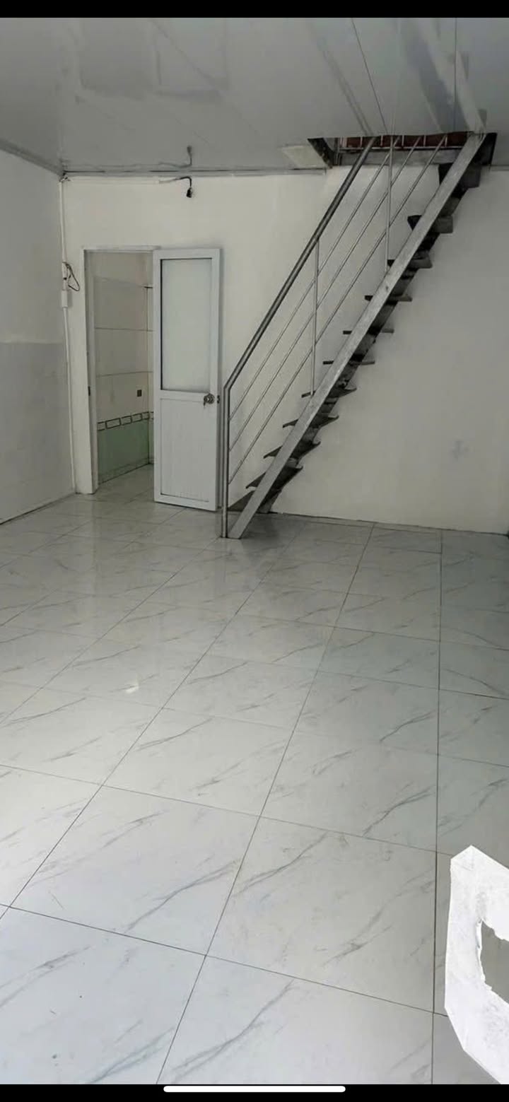 Nhà cấp 4 có gác lửng Đông Mỹ, Thanh Trì 30m² giá 2,5 tỷ - Chính chủ cần bán gấp!