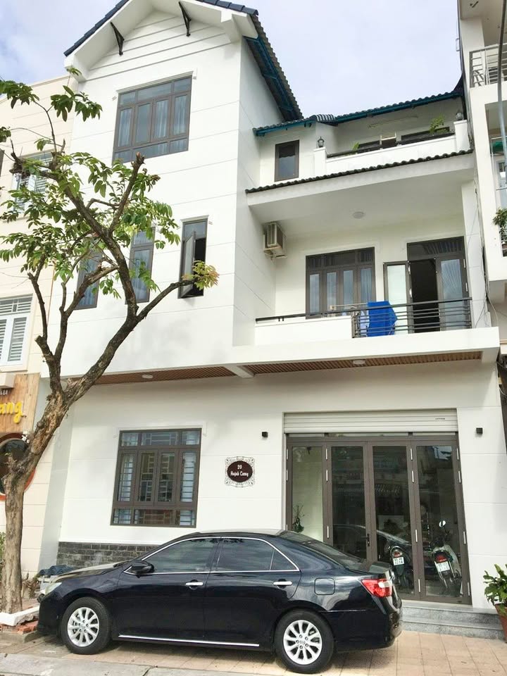 Nhà cho thuê mặt tiền Hồ Huỳnh Cương, Ninh Kiều - 240m² chỉ 25 triệu/tháng!