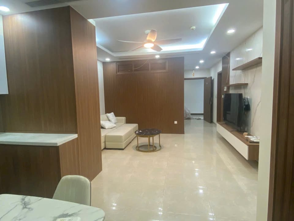 Căn hộ 3PN Golden Park Cầu Giấy 98m² giá 11 tỷ - Full nội thất, sẵn ở ngay!