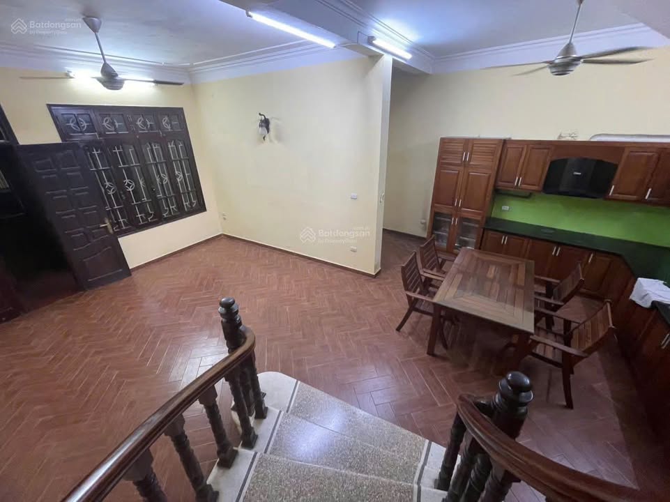 Nhà riêng cho thuê đường Đào Tấn quận Ba Đình 65m² giá 25 triệu - Nhà đẹp, sẵn sàng vào ở!