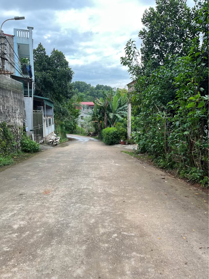 Đất nền Tân Giang, Cao Bằng 72m² giá 700 triệu - Mặt đường bê tông ô tô tránh nhau!