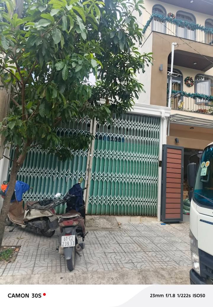 Nhà cấp 4 100m² tại Phường Đông Hòa, Dĩ An, giá 5.1 tỷ - Sổ hồng chính chủ, tặng đất thổ cư!