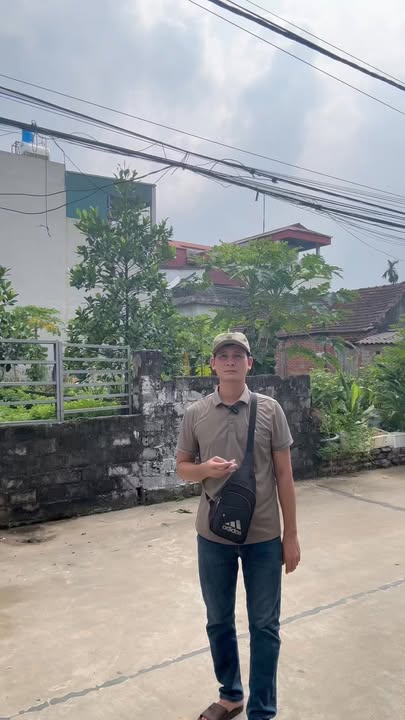 Đất lô góc tại thị trấn Phúc Thọ 100m² giá 4.5 tỷ - Vị trí đẹp, giao thông thuận lợi!