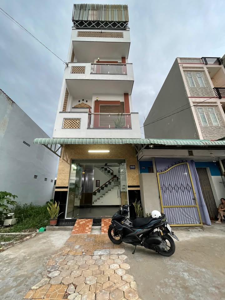 Cho thuê nhà mặt tiền đường Hoàng Quốc Việt, An Bình, Ninh Kiều - Diện tích 46m², phù hợp kinh doanh