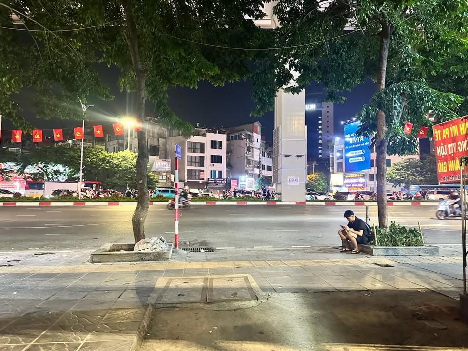 Nhà phố Trường Chinh 31m² giá 9.1 tỷ - Ô tô đỗ cửa, an ninh tốt!