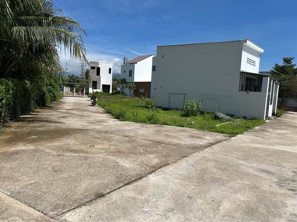 Đất Vĩnh Hiệp Nha Trang 68.5m² giá 1.58 tỷ - Đường ô tô vào tận nơi!