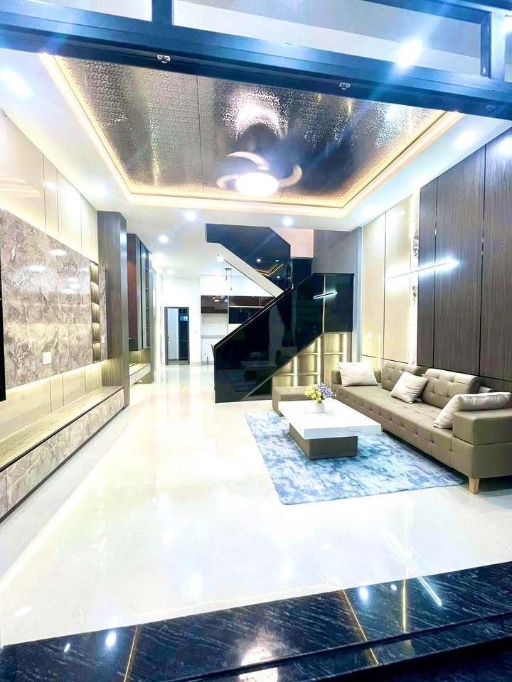 Nhà Phú Hòa, Thủ Dầu Một 85m² giá 4.25 tỷ - Full nội thất cao cấp!