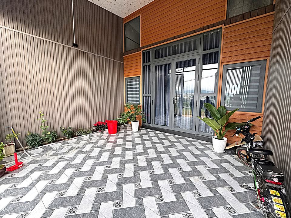 Nhà phố Cao Thắng Đà Lạt 100m² giá 2.55 tỷ - View đồi thông thoáng mát!