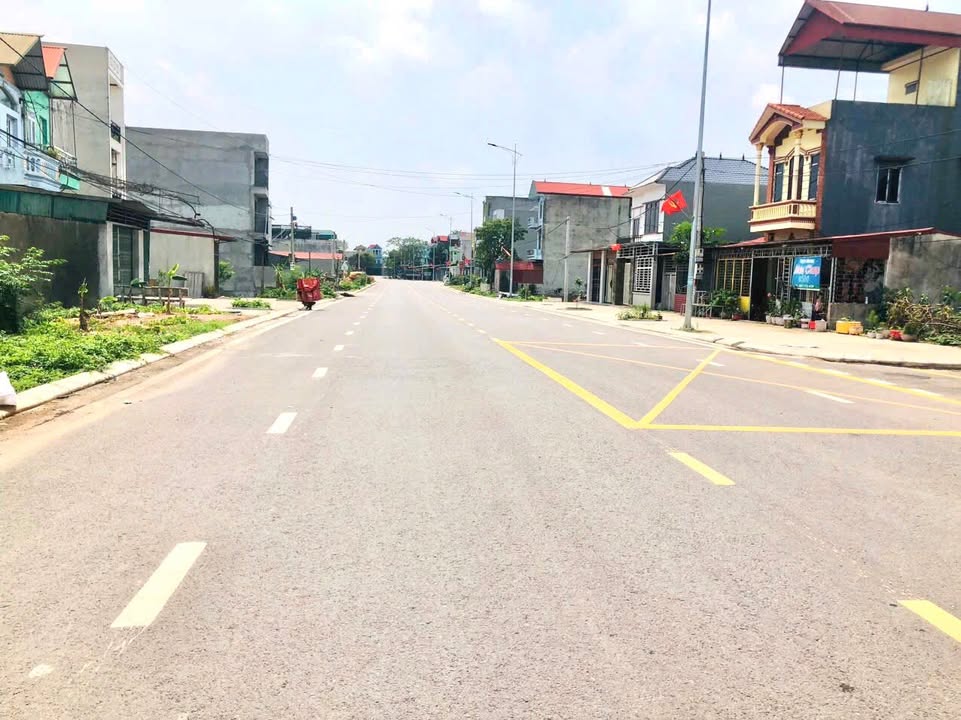 Đất nền Nghĩa Trung, Việt Yên, 100m² giá 2.5 tỷ - Kinh doanh thuận lợi!