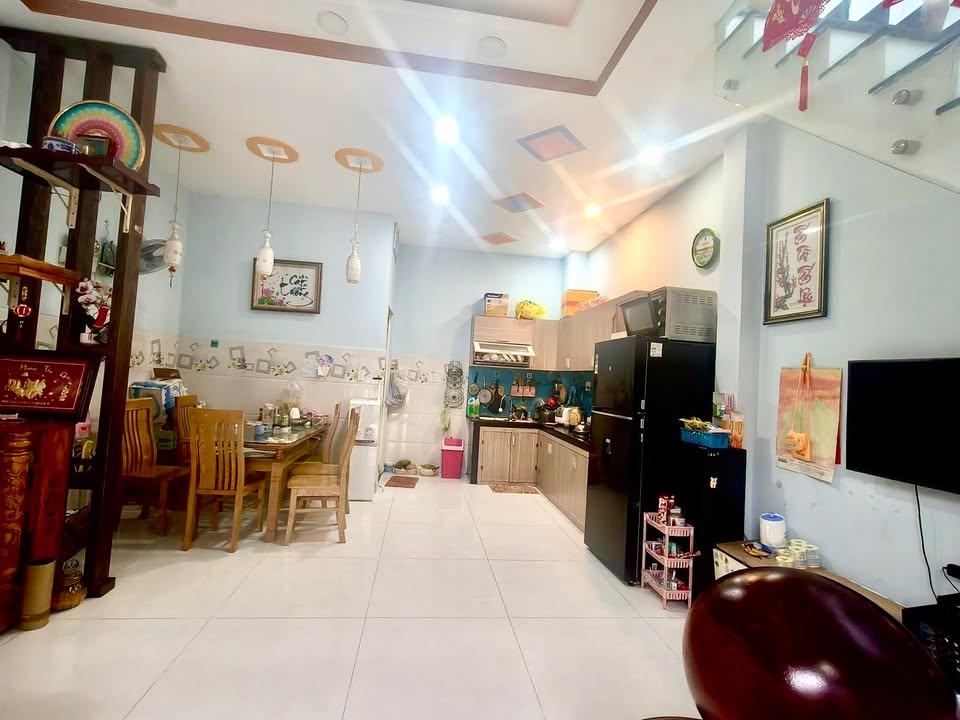 Nhà 2 tầng tại Phước Bình, Quận 9 - 43m² giá 4.5 tỷ - An cư lý tưởng!