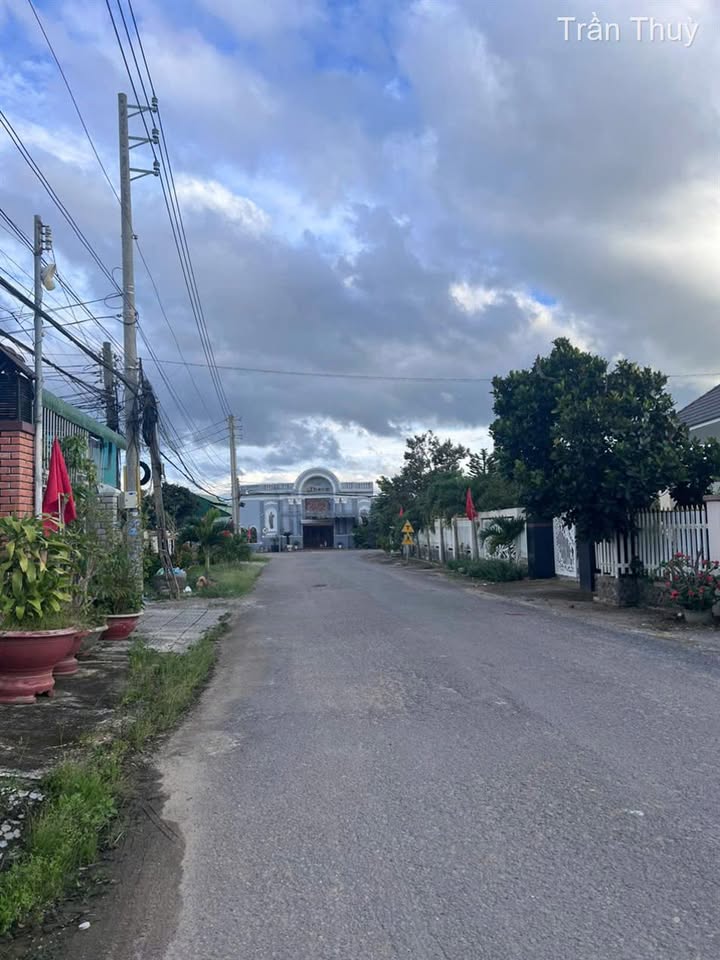 Nhà mặt tiền Nguyễn Du Đơn Dương 420m² giá 8 tỷ - Kinh doanh thuận lợi!