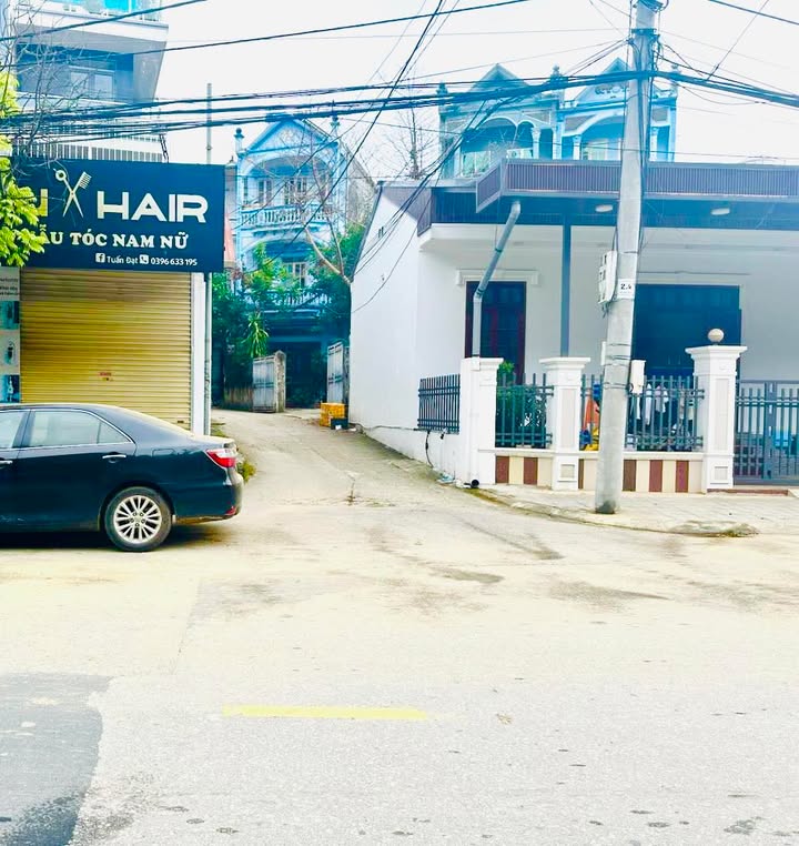 Nhà phố Sông Hiến, Cao Bằng 60m² giá 2 tỷ - Ngõ ô tô rộng, không lo ngập lụt!