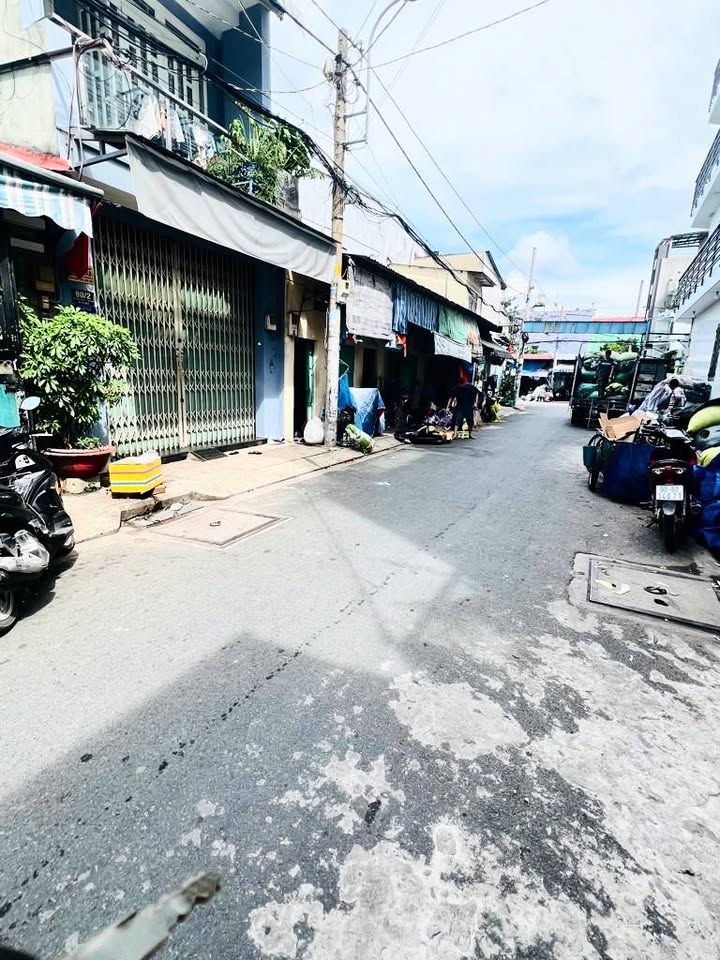 Đất nền Tân Phú 70m² giá 7 tỷ - Kinh doanh sầm uất, hẻm nhựa rộng 8m!