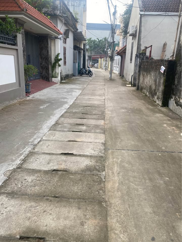 Đất nền Phúc Hòa 80m² giá 2.4 tỷ - Mặt tiền ô tô vào nhà thoải mái!