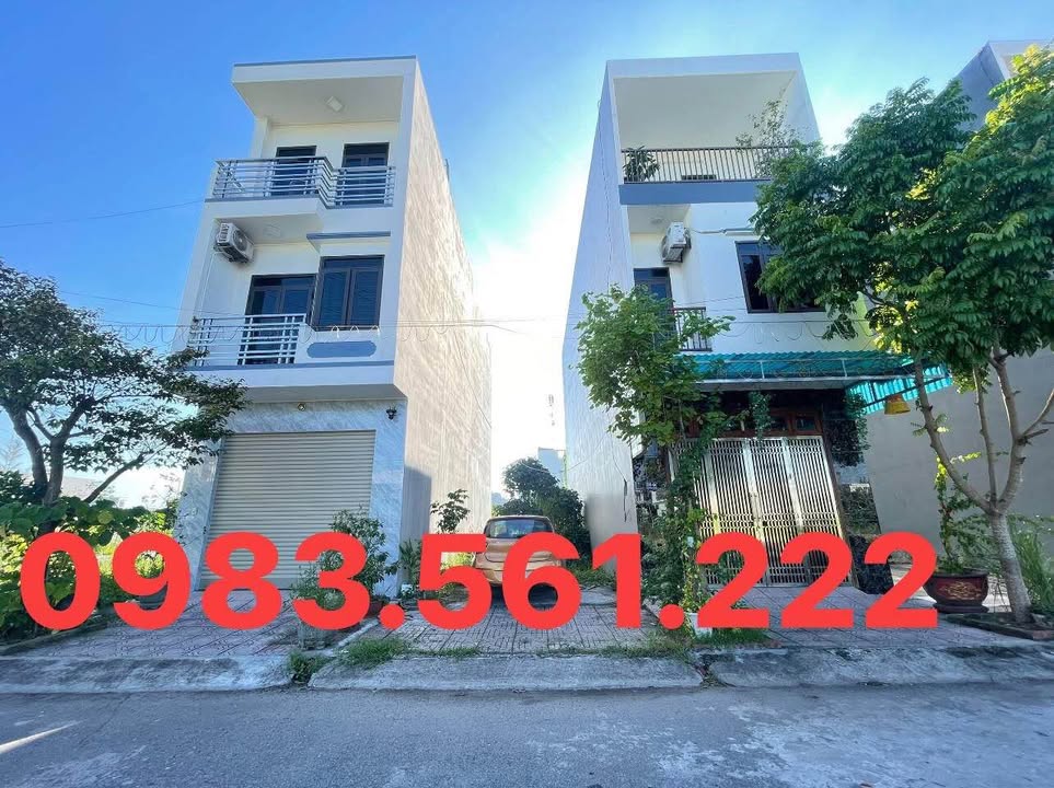 Đất nền TDC Phú Xuân 67m² giá 2 tỷ - View sân bóng thoáng mát!