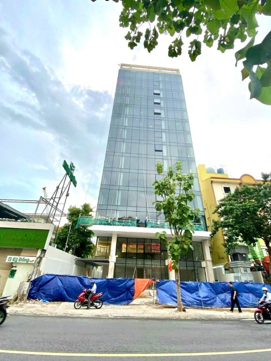 Cho thuê tòa nhà văn phòng 129/1 Võ Văn Tần, Quận 3, 2300m² - Hỗ trợ kinh doanh mọi ngành nghề!