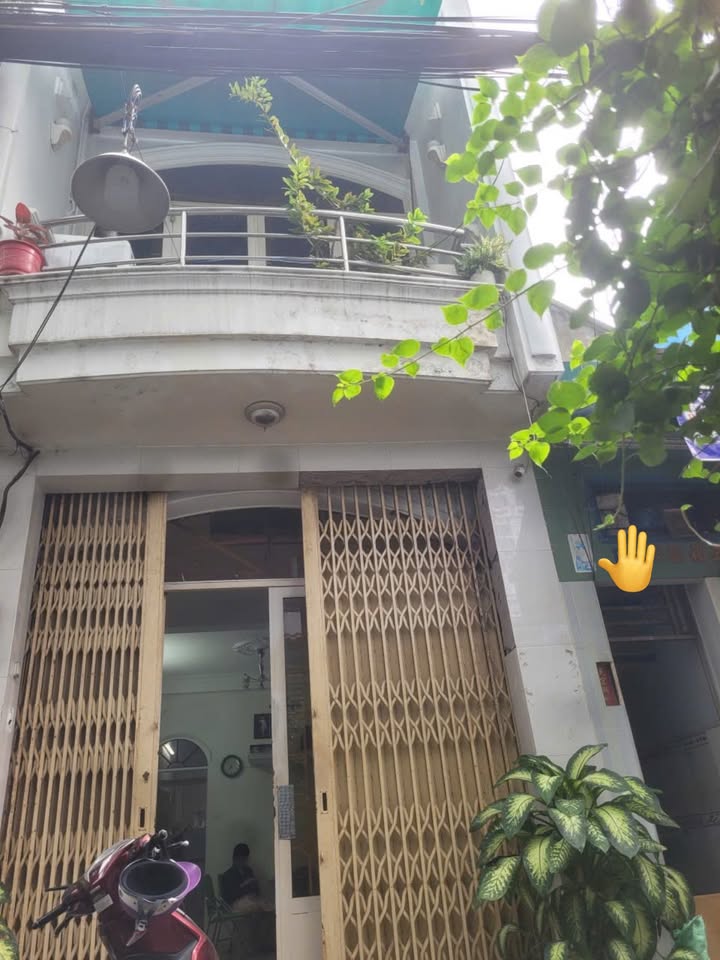 Nhà bán gấp tại Hồ Thị Kỷ, Q10 - Diện tích 41m² - Móng chịu lực thêm tầng