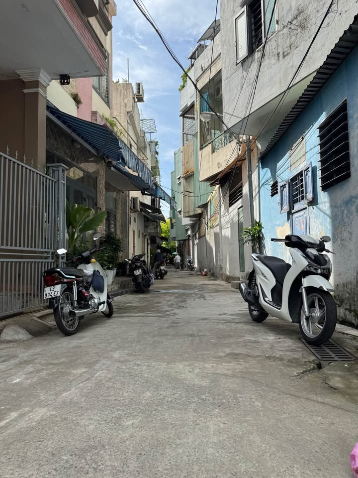 Nhà 2,5 tầng K252 đường Hải Phòng, quận Hải Châu - Giá 3,25 tỷ - Dọn vào ở ngay!