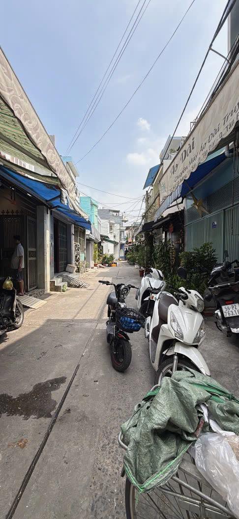 Nhà phố Bạch Đằng Bình Thạnh 60m² giá 4.95 tỷ - Hẻm xe hơi thoáng mát!