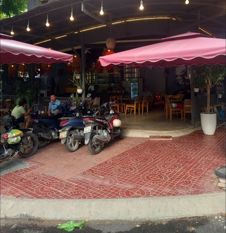 Quán cà phê Ngã 4 - Quang Trung, Quy Nhơn 90m² giá thuê 9 triệu - Cơ hội đầu tư hấp dẫn!