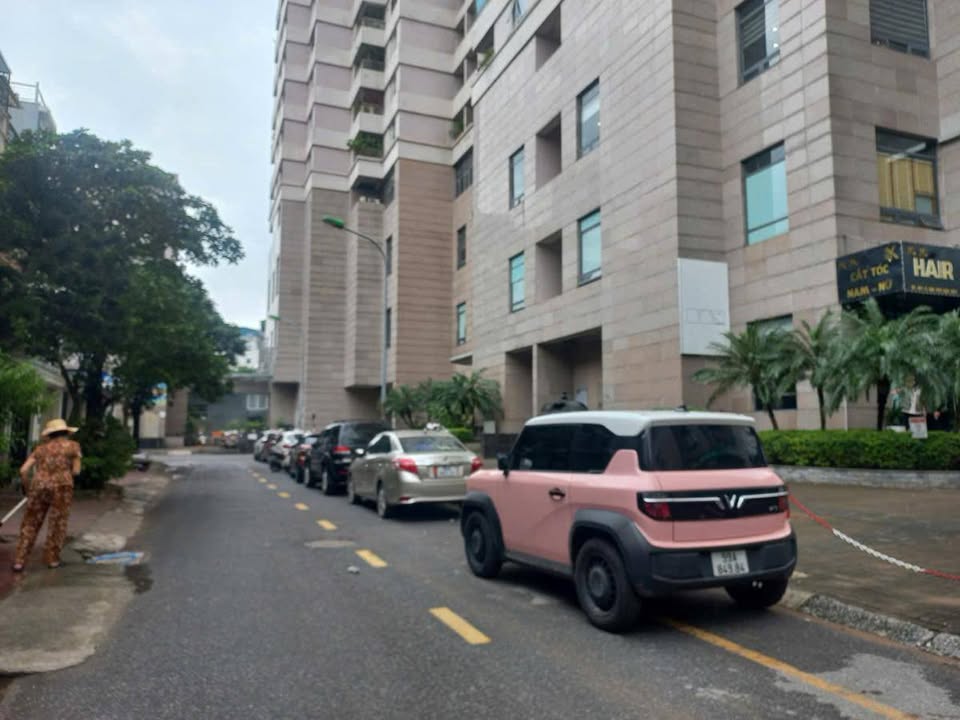 Chung cư N07 Thành Thái Cầu Giấy 150m² giá 13.5 tỷ - View thành phố tuyệt đẹp!