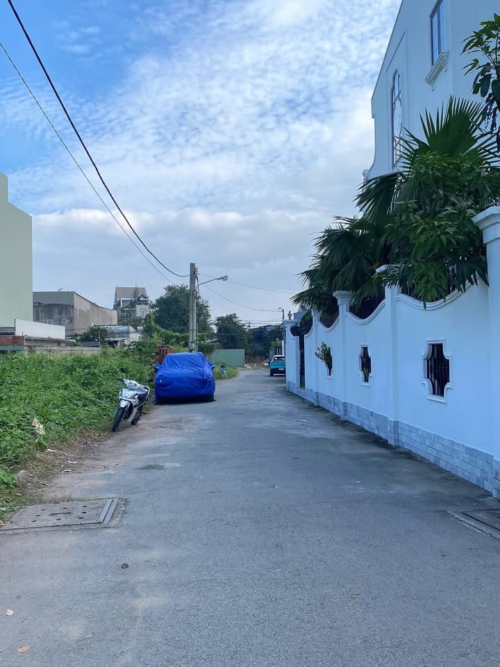 Đất nền Phú Hữu Thủ Đức 88m² giá 4.8 tỷ - Sổ đỏ chính chủ!