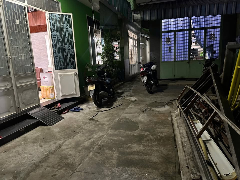 Nhà cho thuê 2,5 tầng kiệt Lê Đình Dương, 60m² chỉ 6 triệu/tháng - Sẵn sàng vào ở!