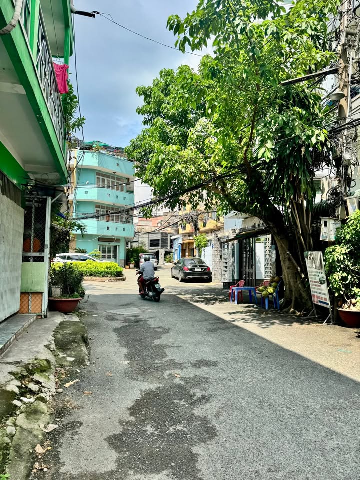 Nhà phố 50m² hẻm xe hơi Hoàng Hoa Thám, Bình Thạnh - Giá 9.99 tỷ - Chính chủ bán gấp!