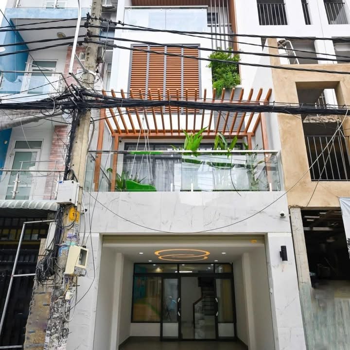 Bán nhà mặt tiền đường Trương Hoàng Thanh, Tân Bình 48m² - Giá chỉ 13 tỷ, thương lượng tốt!