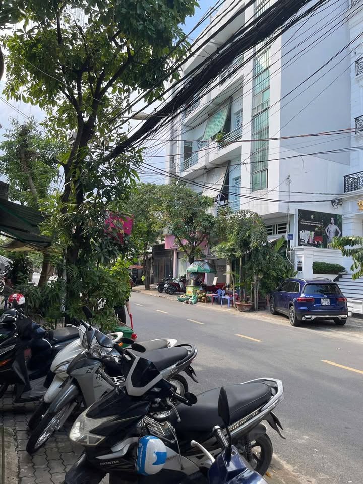 Bán nhà hẻm đường 79 Tân Quy Q7 24m² giá 2.29 tỷ - Tặng 2 máy lạnh!